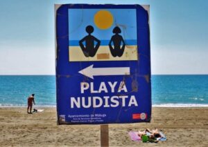 mejores-playas-nudista-malaga-andaluciavibes
