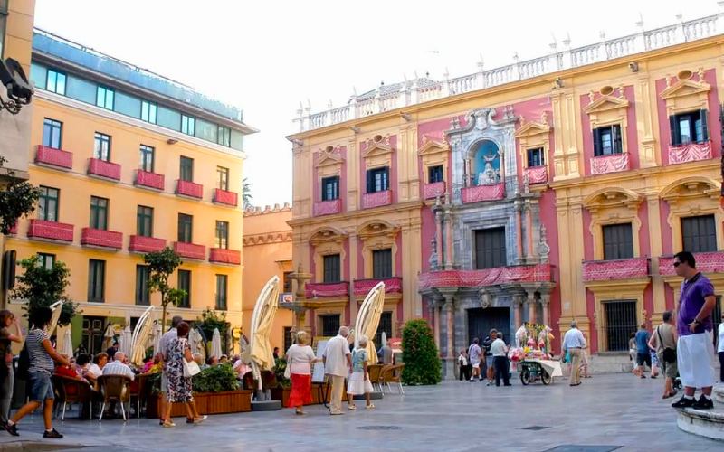 plaza-del-ovispo-malaga