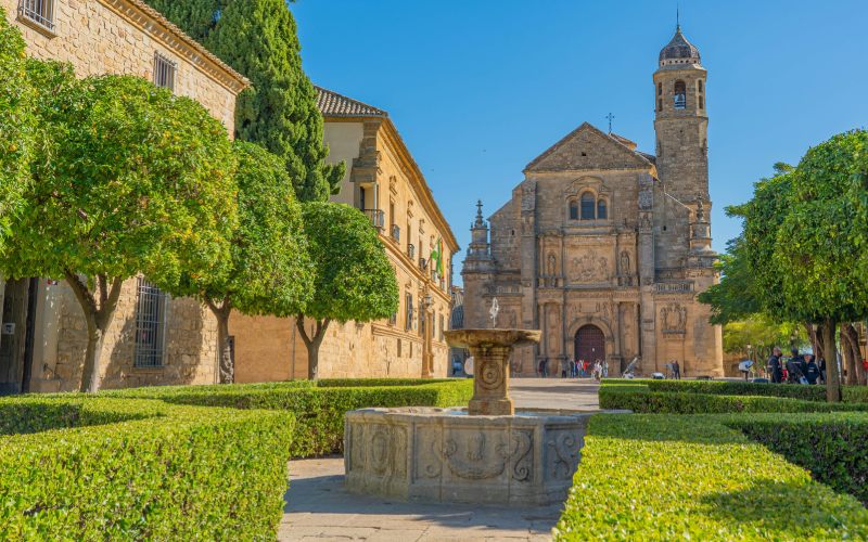plaza-vazquez-molina-ubeda