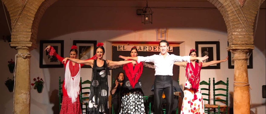 Espectáculo flamenco en el tablao El Cardenal
