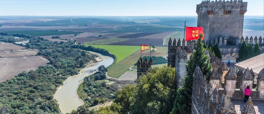 Entrada al Castillo de Almodóvar del Río Foto galería 2