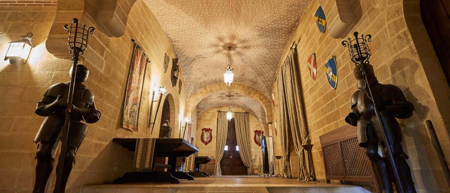 Entrada al Castillo de Almodóvar del Río Foto galería 4