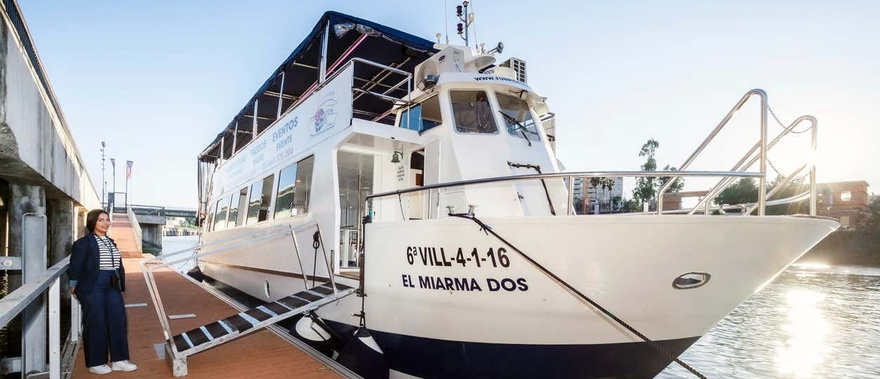 Paseo en barco de lujo en Sevilla Foto galería 4