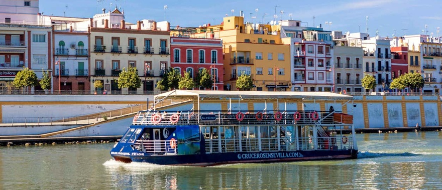 Autobús y barco turístico de Sevilla