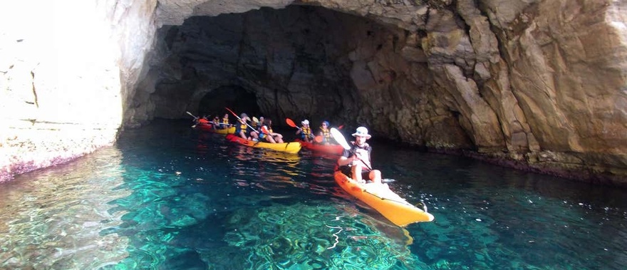Kayak en las negras (Cabo de Gata)