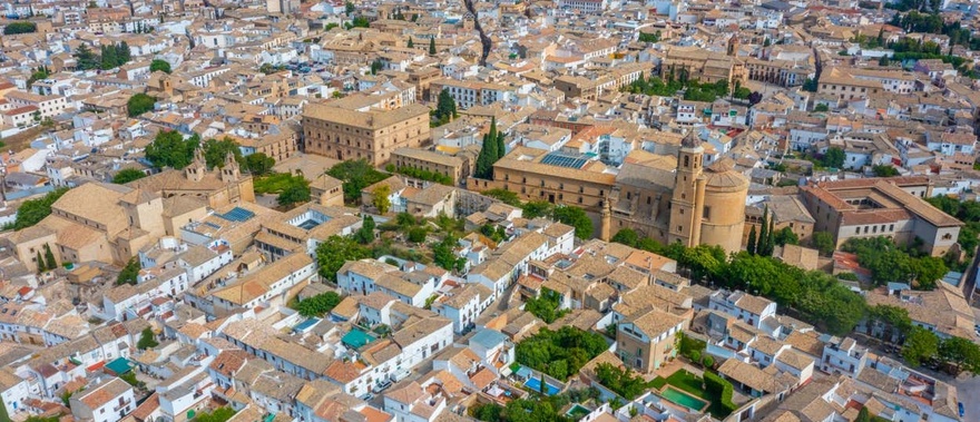 Tour por la Úbeda medieval con subida a las torres