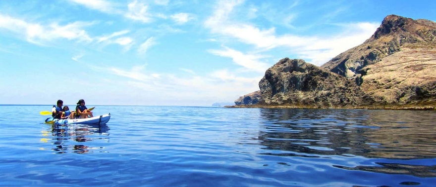 Kayak en la playa de agua Amarga (Cabo de Gata) Foto galería 1