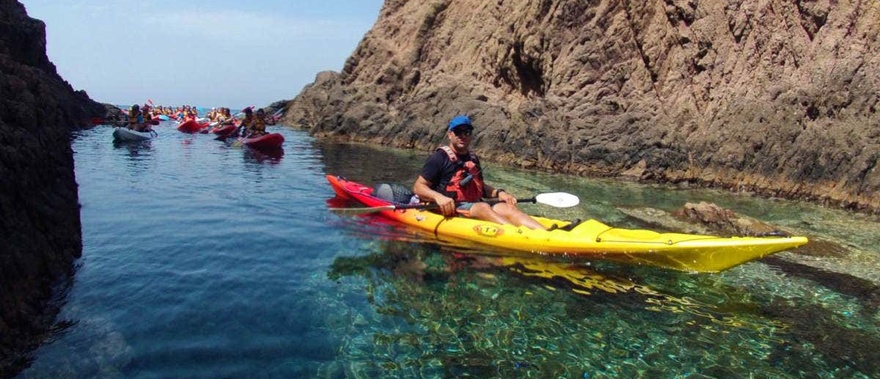 Kayak en la playa de agua Amarga (Cabo de Gata) Foto galería 2