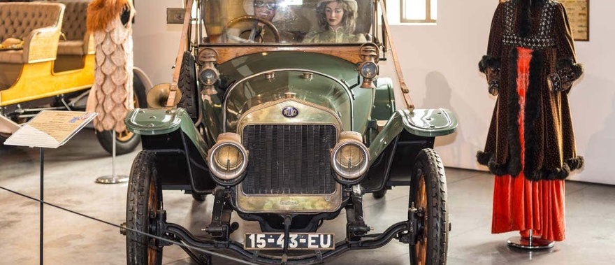 Entrada al Museo Automovilístico y de la Moda Foto galería 2