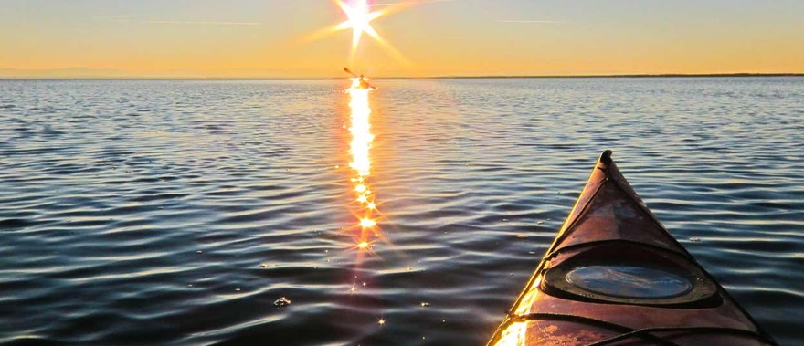 Tour en kayak por el castillo de Sancti Petri al atardecer