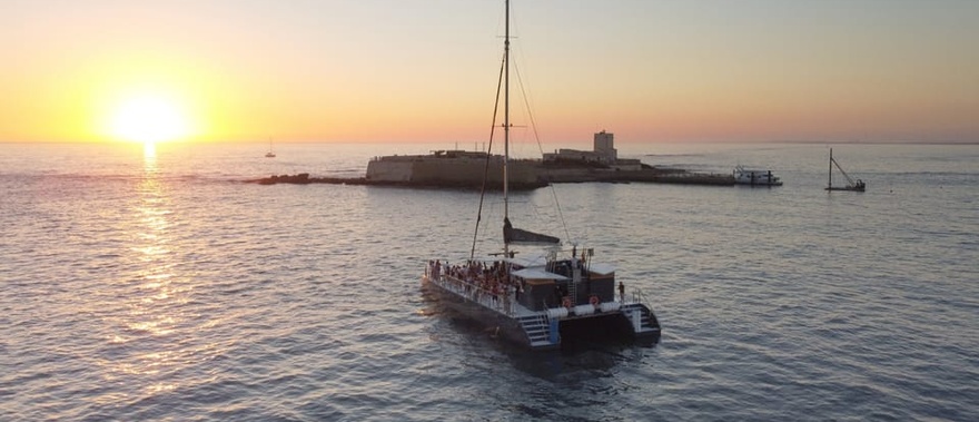 Paseo en catamarán por la bahía de Cádiz al atardecer Foto galería 1
