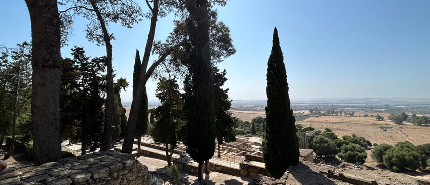 Guided tour of Medina Azahara Gallery Photo 3