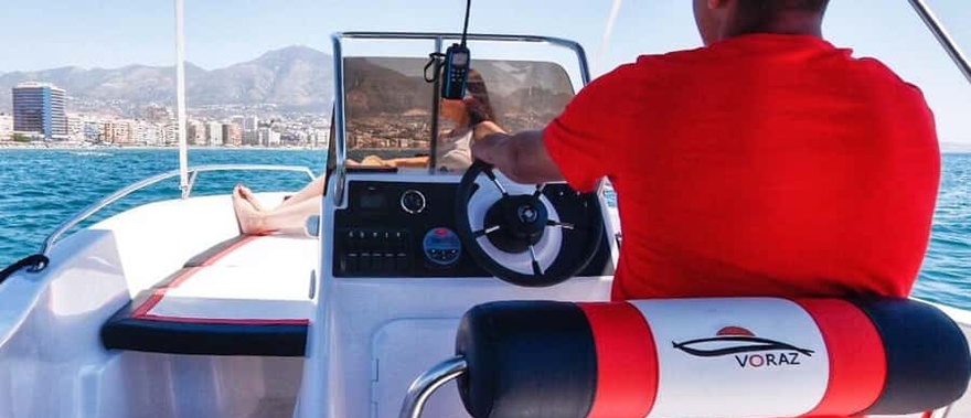 Alquiler de barco sin licencia en Fuengirola Foto galería 2