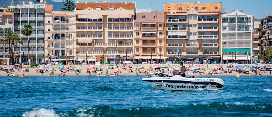 Alquiler de barco sin licencia en Fuengirola Foto galería 3