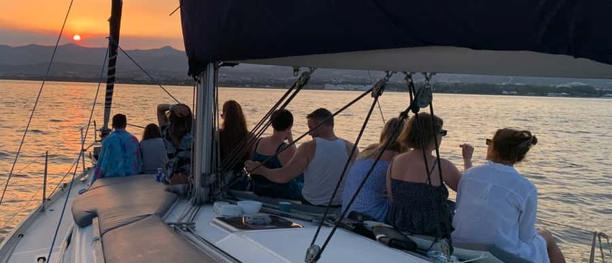 Paseo en velero por Puerto Banús