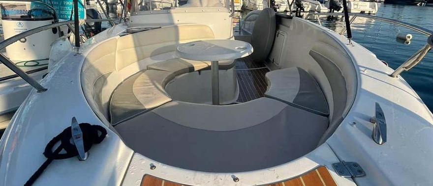 Alquiler de barco con patrón en Benalmádena Foto galería 1