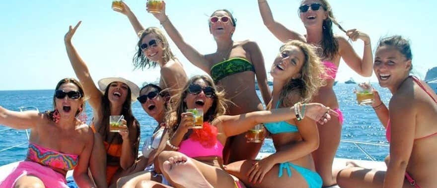 Fiesta en barco por Fuengirola