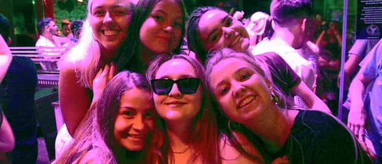 Ruta de Pubs y Discotecas con bebidas y ticket de entrada en Granada Foto galería 1