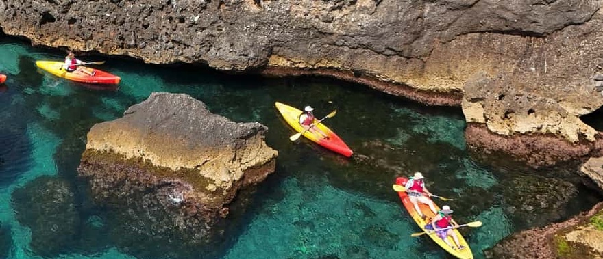 Excursión guiada en Kayak por los Acantilados de Nerja y la Cascada de Maro Foto galería 2
