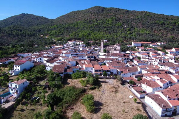Visita guiada por Linares de la Sierra Foto galería 1