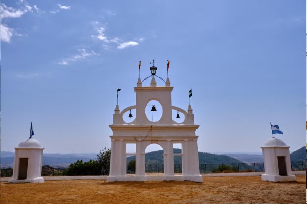 Tour por la Peña de Arias Montano y las cuevas de Alájar Foto galería 1