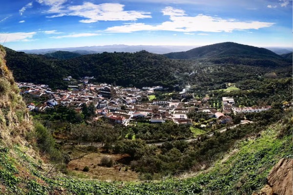 Tour por la Peña de Arias Montano y las cuevas de Alájar