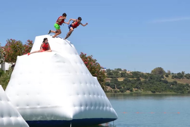 Parque acuático en el embalse de Arcos de la Frontera