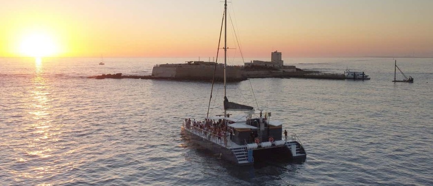 Paseo en barco al atardecer por la bahía de Cádiz Foto galería 3