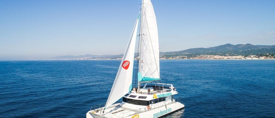 Paseo en catamarán por la bahía de Málaga