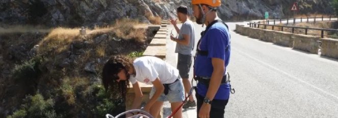 Salto de puenting en el cañon de Jorox